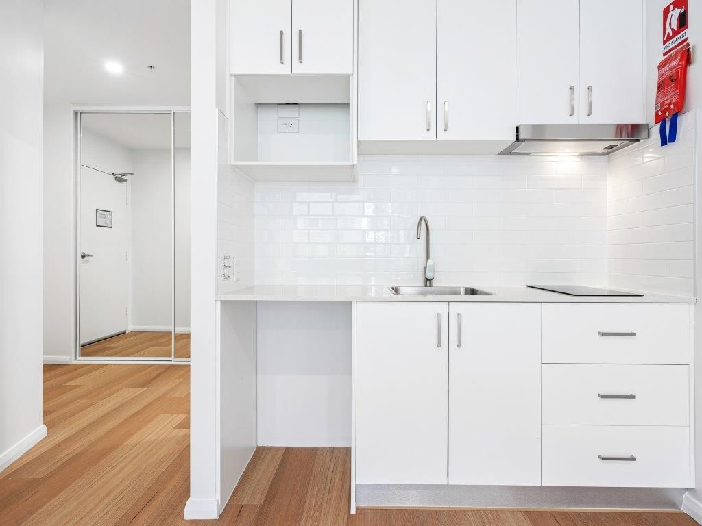 007 Open2view_ID733900-2_81_Bridge_Street