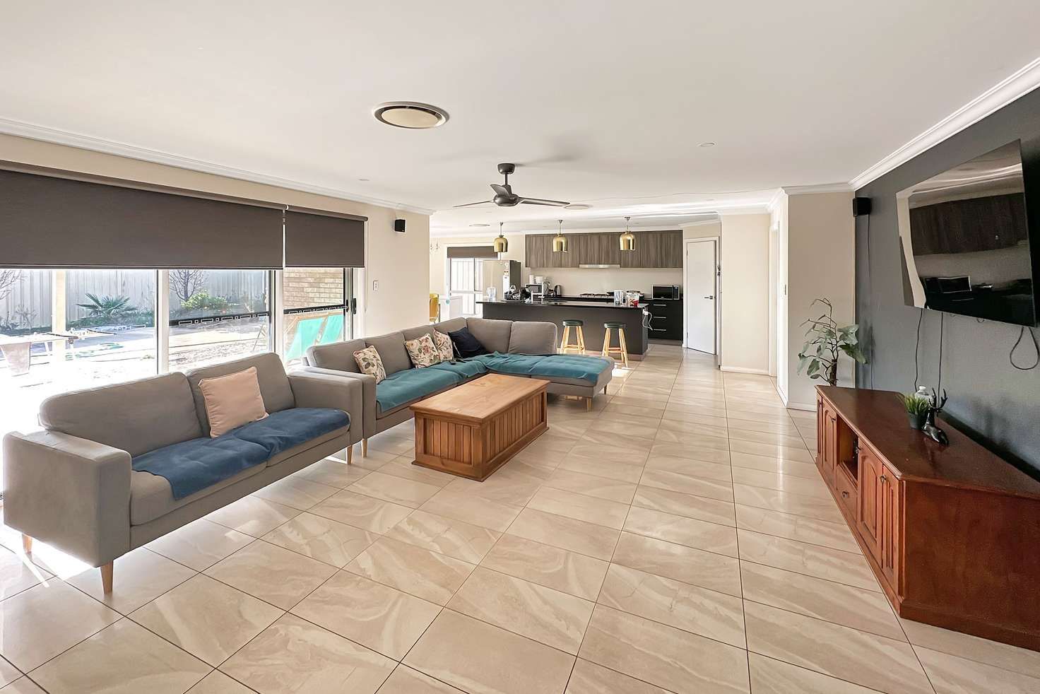 l RayWhite-10415013-2(1)