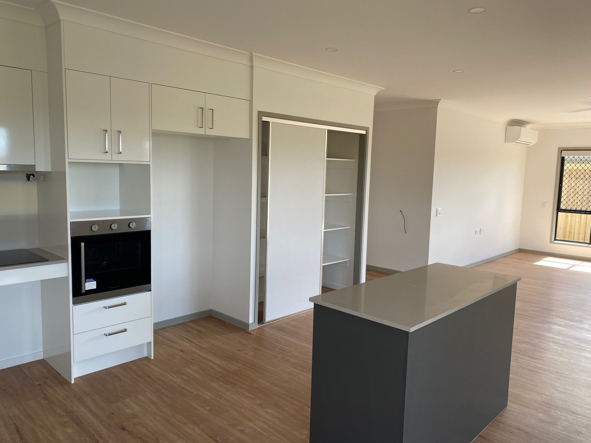 ce9ebb4d 451b-4fd7-a596-998119cab261 (003)