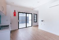 Kingsway 228 Vacant room 2