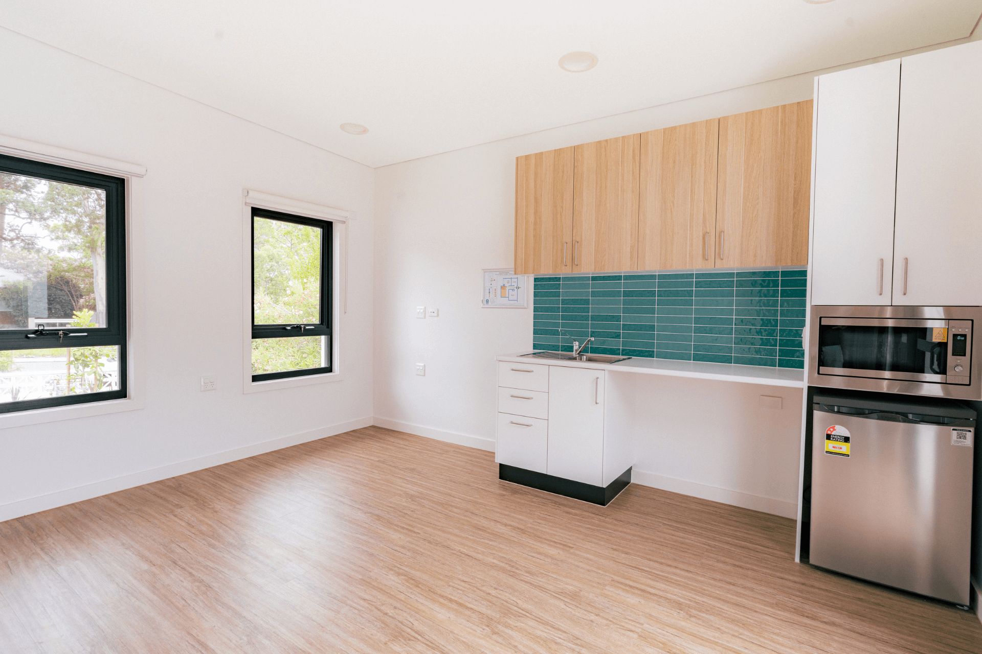 Kingsway 228 Vacant room