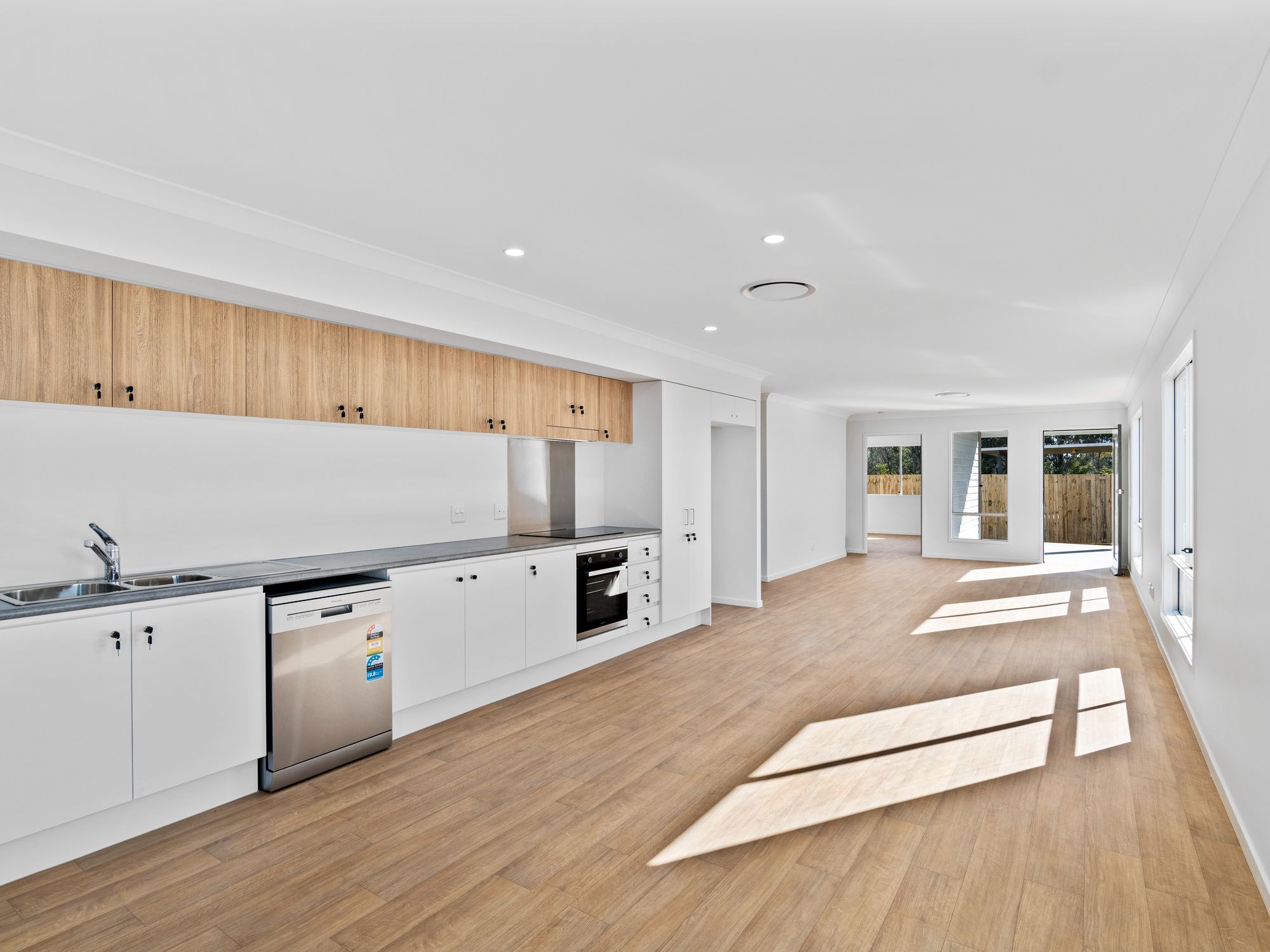 015 Open2view_ID831509-Lot_640_19_Sunflower_Court