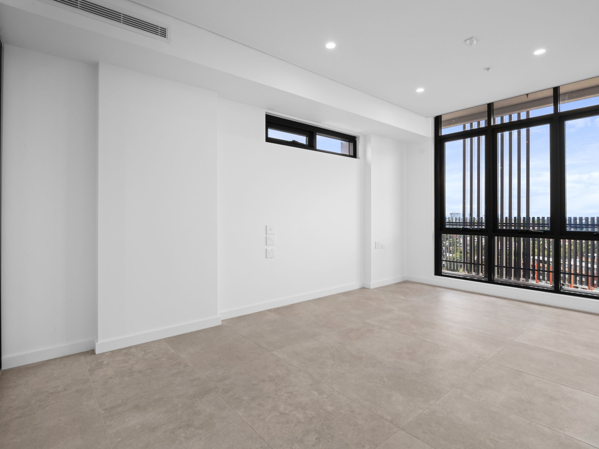 003 Open2view_ID877227-224_-_240_Pitt_Street