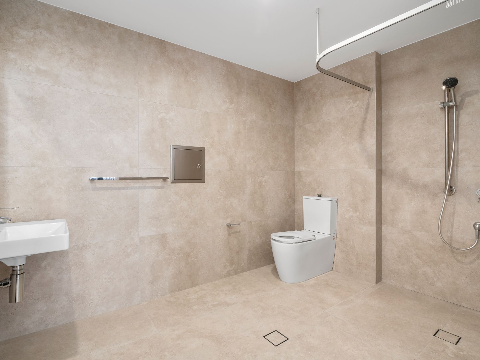 004 Open2view_ID877227-224_-_240_Pitt_Street