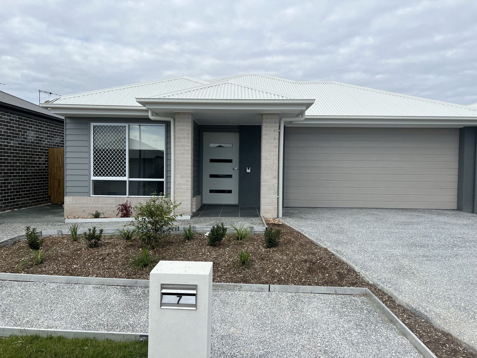 Facade  2032x1523) - 7 Finch Crt