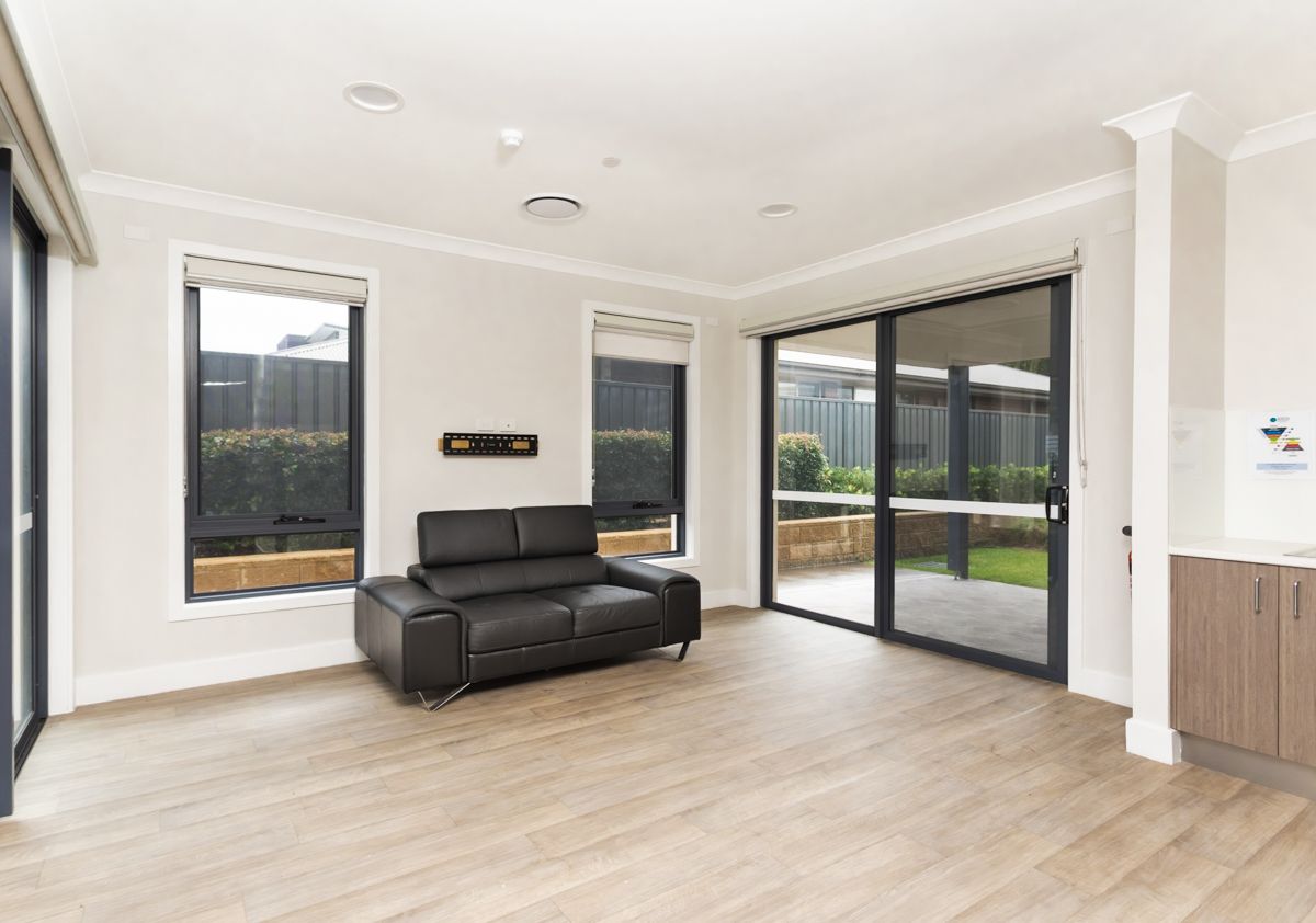 SIL034 Corlette-KitchenetteLiving(LR)-0001