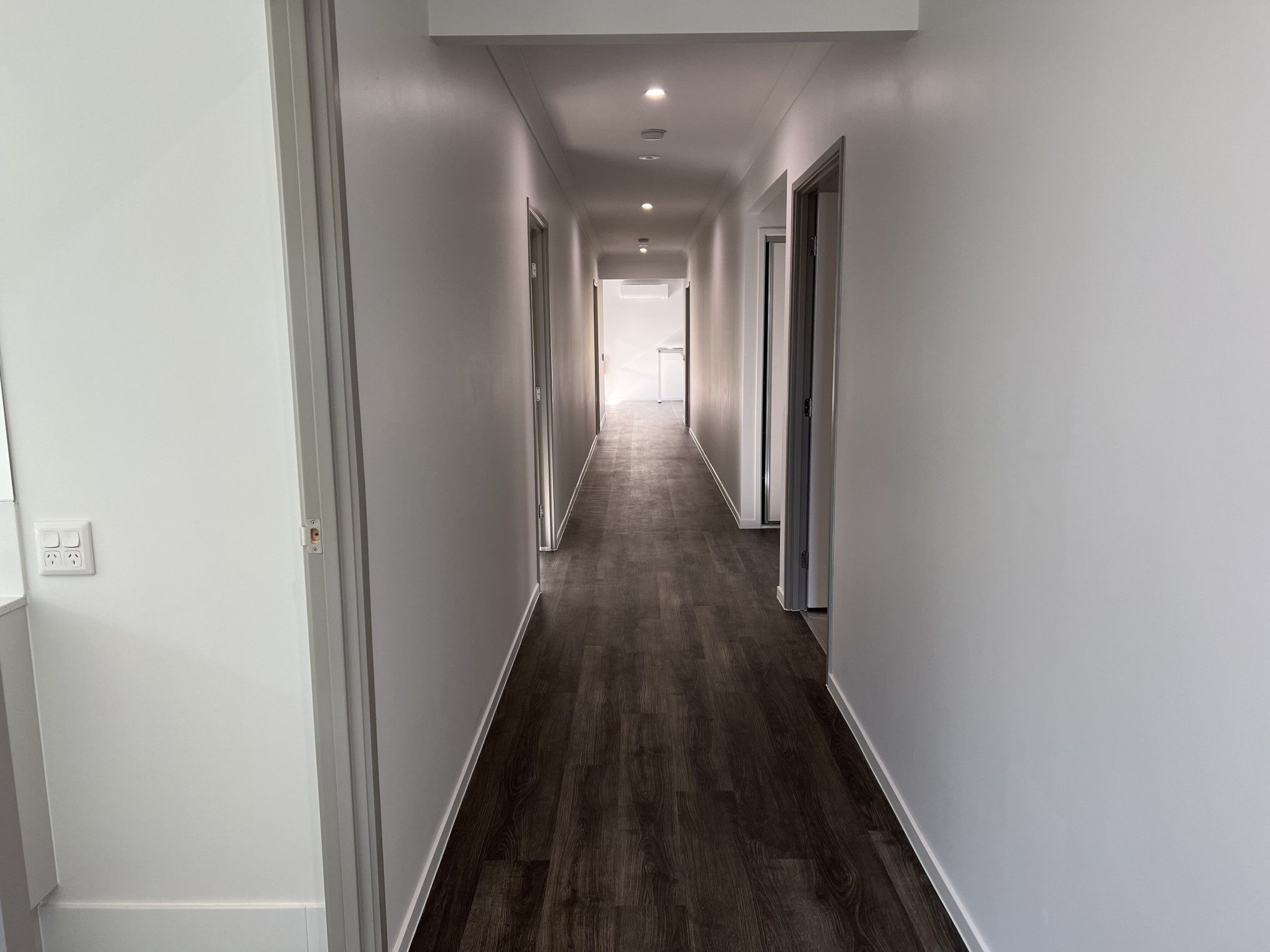 Entry 2  2032x1525) - 7 Finch Ct