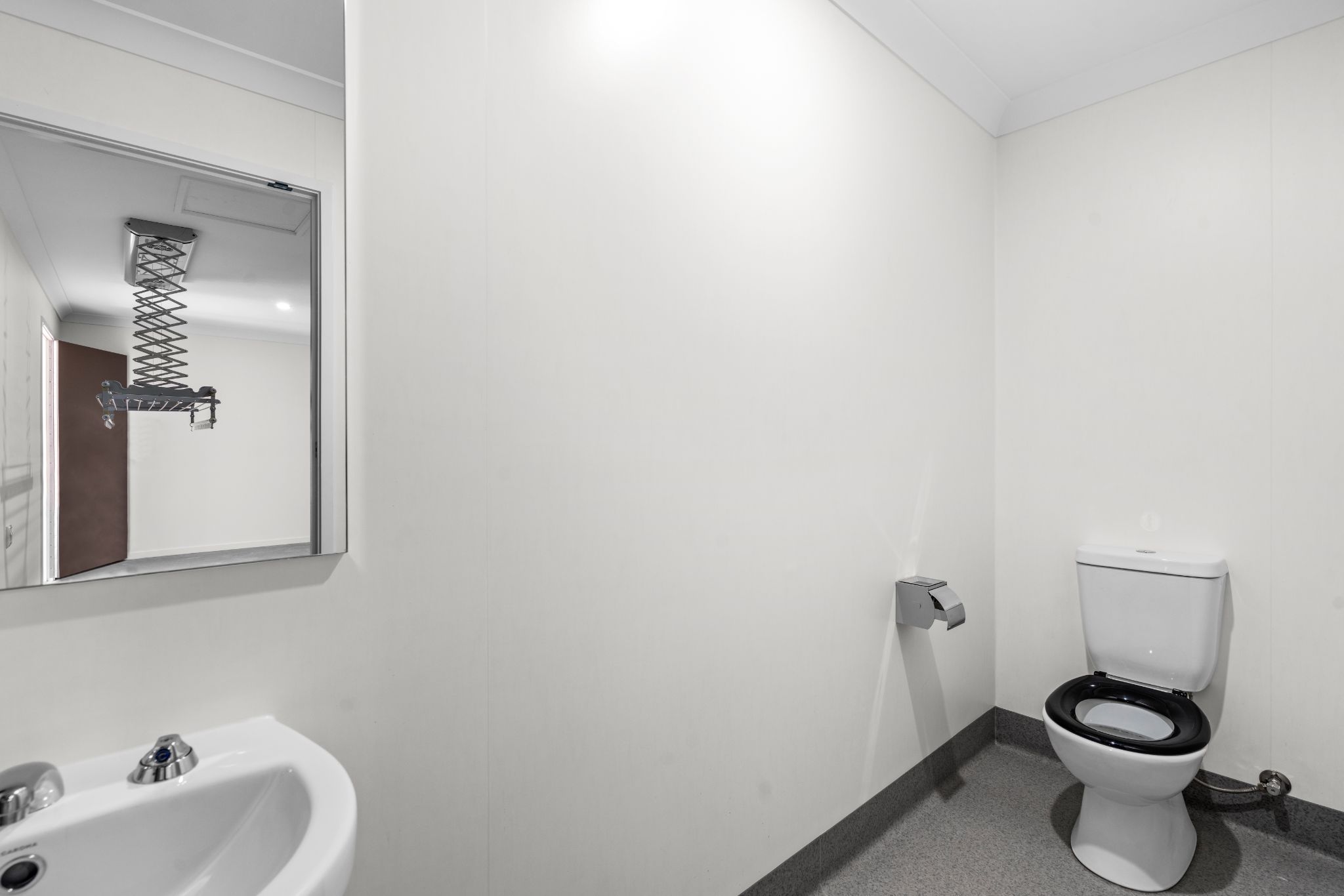 014 Open2view_ID905889-7_Miami_St_Springfield_Lakes