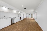 002 Open2view_ID905889-7_Miami_St_Springfield_Lakes (1)