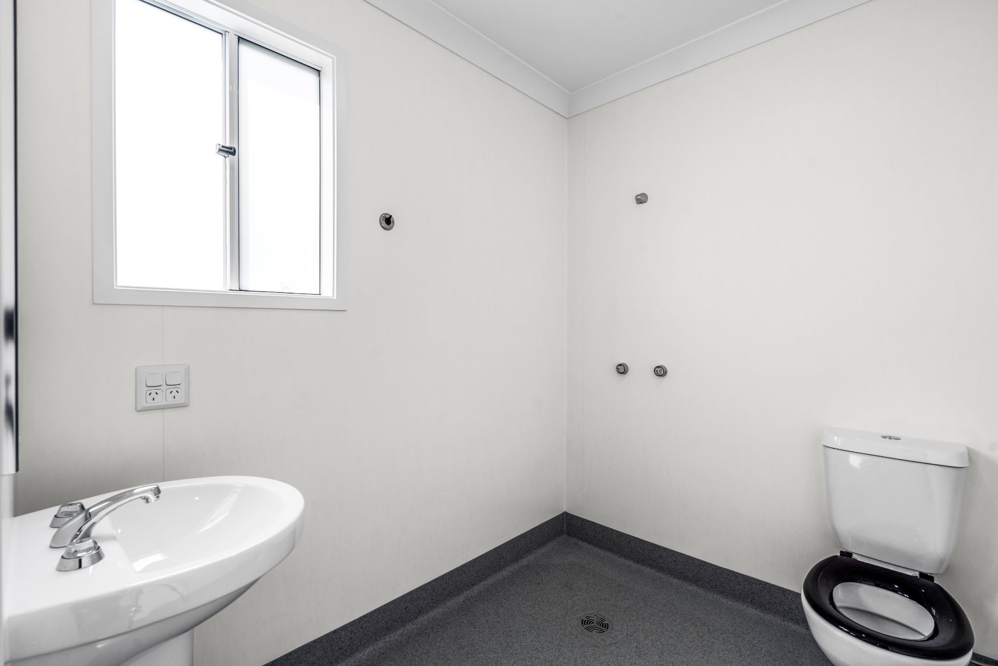 009 Open2view_ID905889-7_Miami_St_Springfield_Lakes