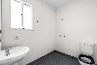 009 Open2view_ID905889-7_Miami_St_Springfield_Lakes