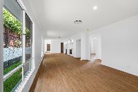 004 Open2view_ID905889-7_Miami_St_Springfield_Lakes (1)