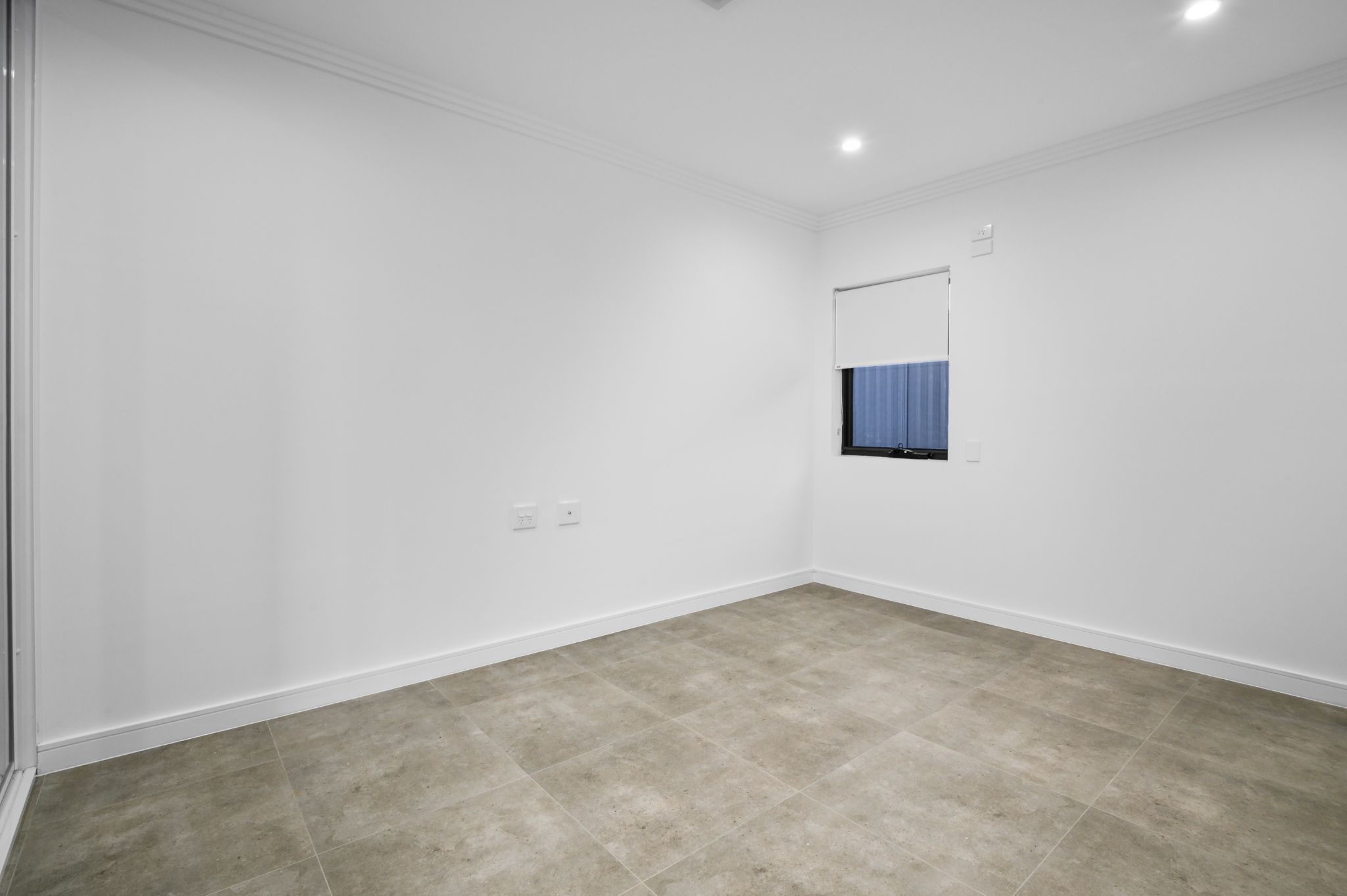 008 Open2view_ID827604-22_Fragar_Road