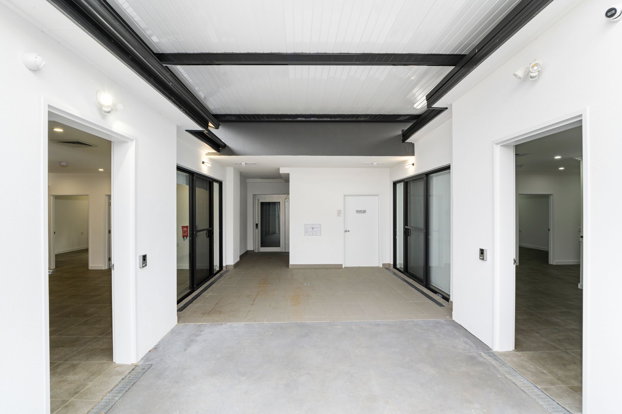 009 Open2view_ID827604-22_Fragar_Road