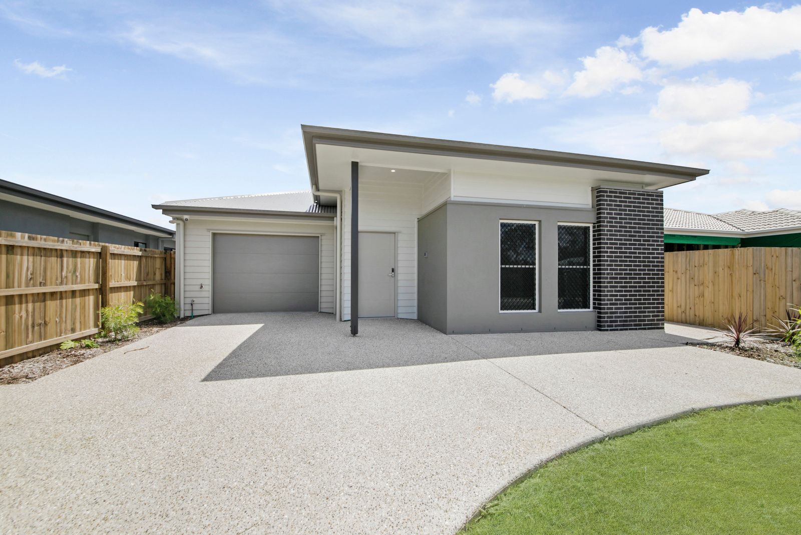 015 Open2view_ID677147-58_Mercy_Circuit