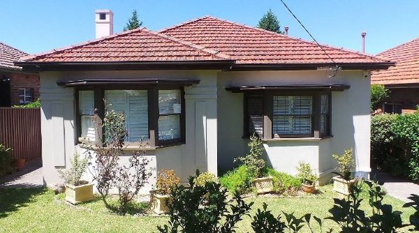 Warraroong St-Beverly-Hills-Front