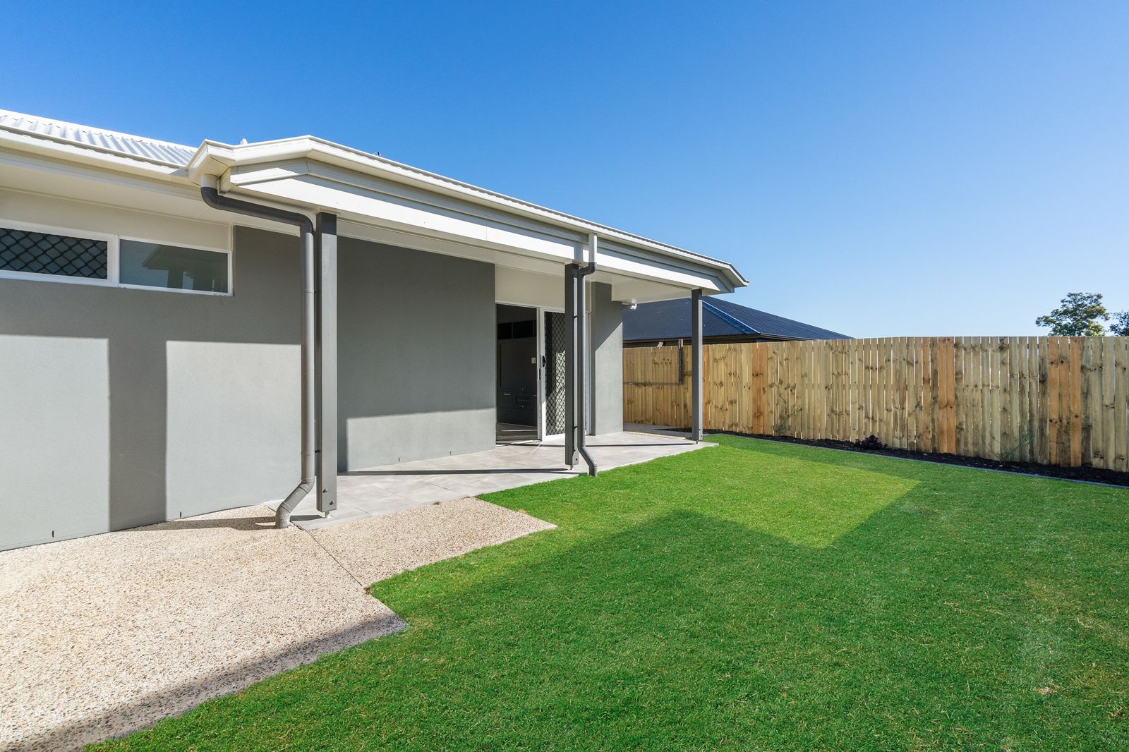 007 Open2view_ID704789-21_Grothe_Street