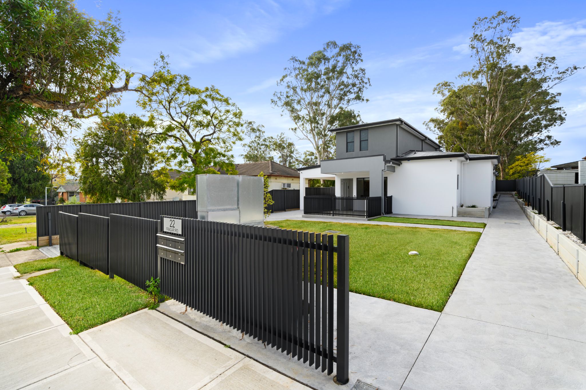 003 Open2view_ID827604-22_Fragar_Road