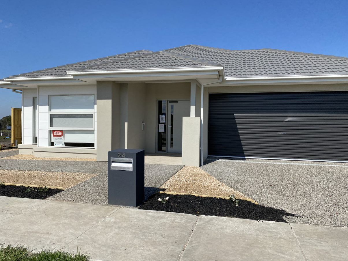 Wollert  24 Wayside Facade