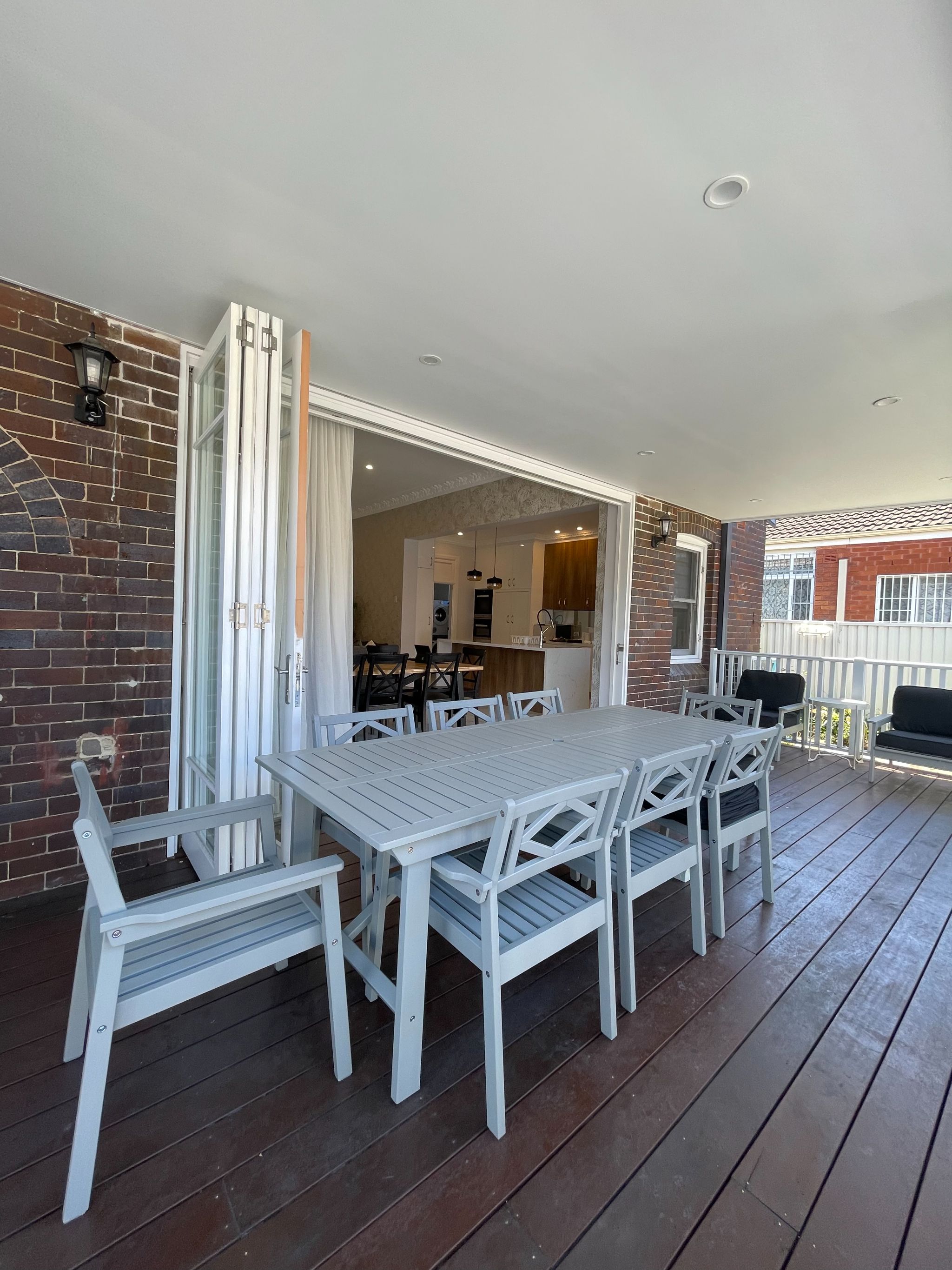 5BDFAEDF 3DAD-4D46-9B8D-63F081ECDB7F