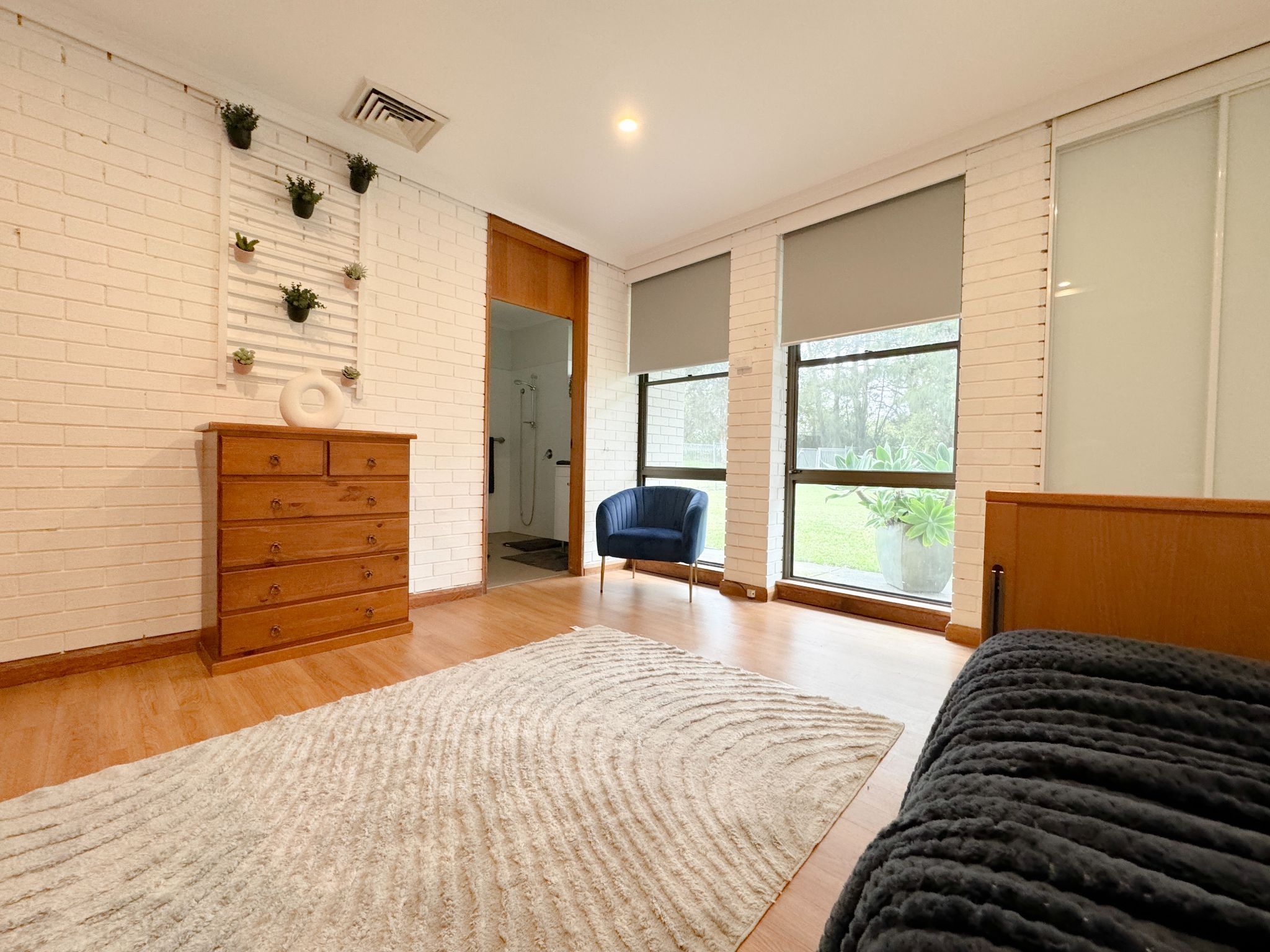 Large Spacious Room with Ensuite