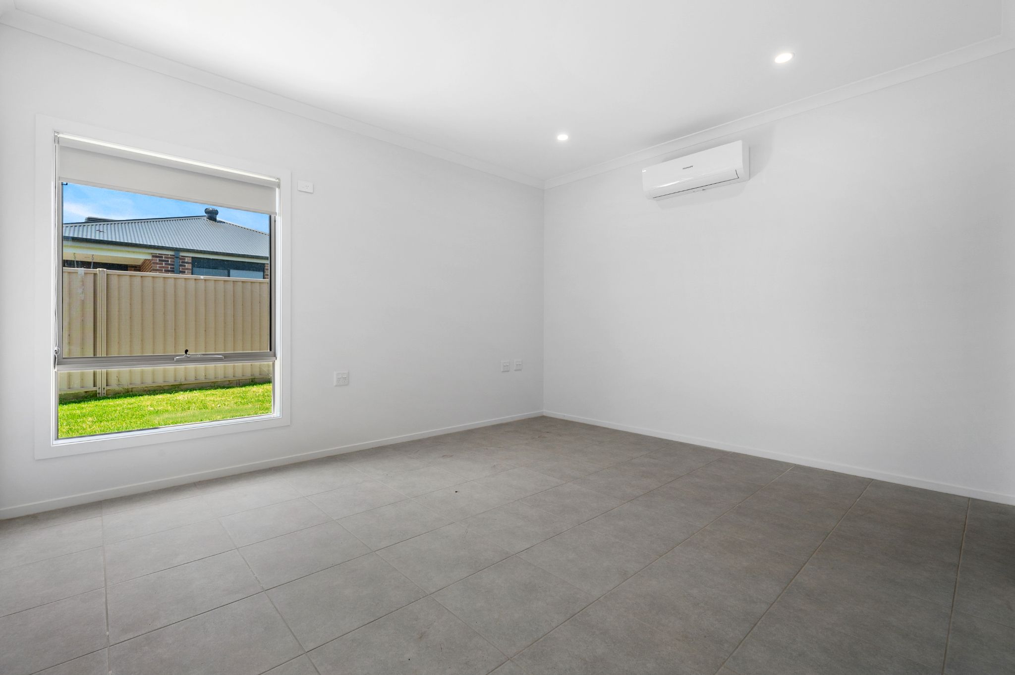 006 Open2view_ID856203-13_Dove_Avenue__Winter_Valley