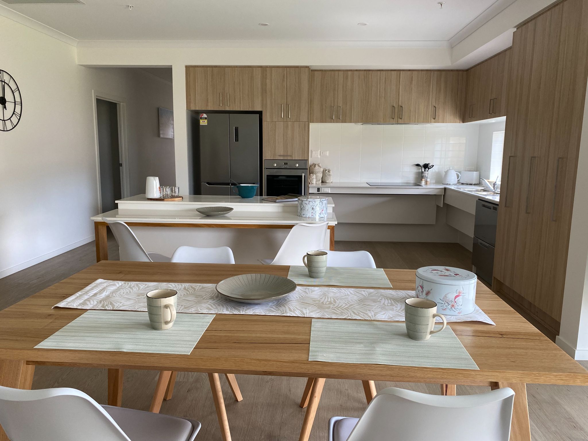 Wollert Wayside kitchen dining