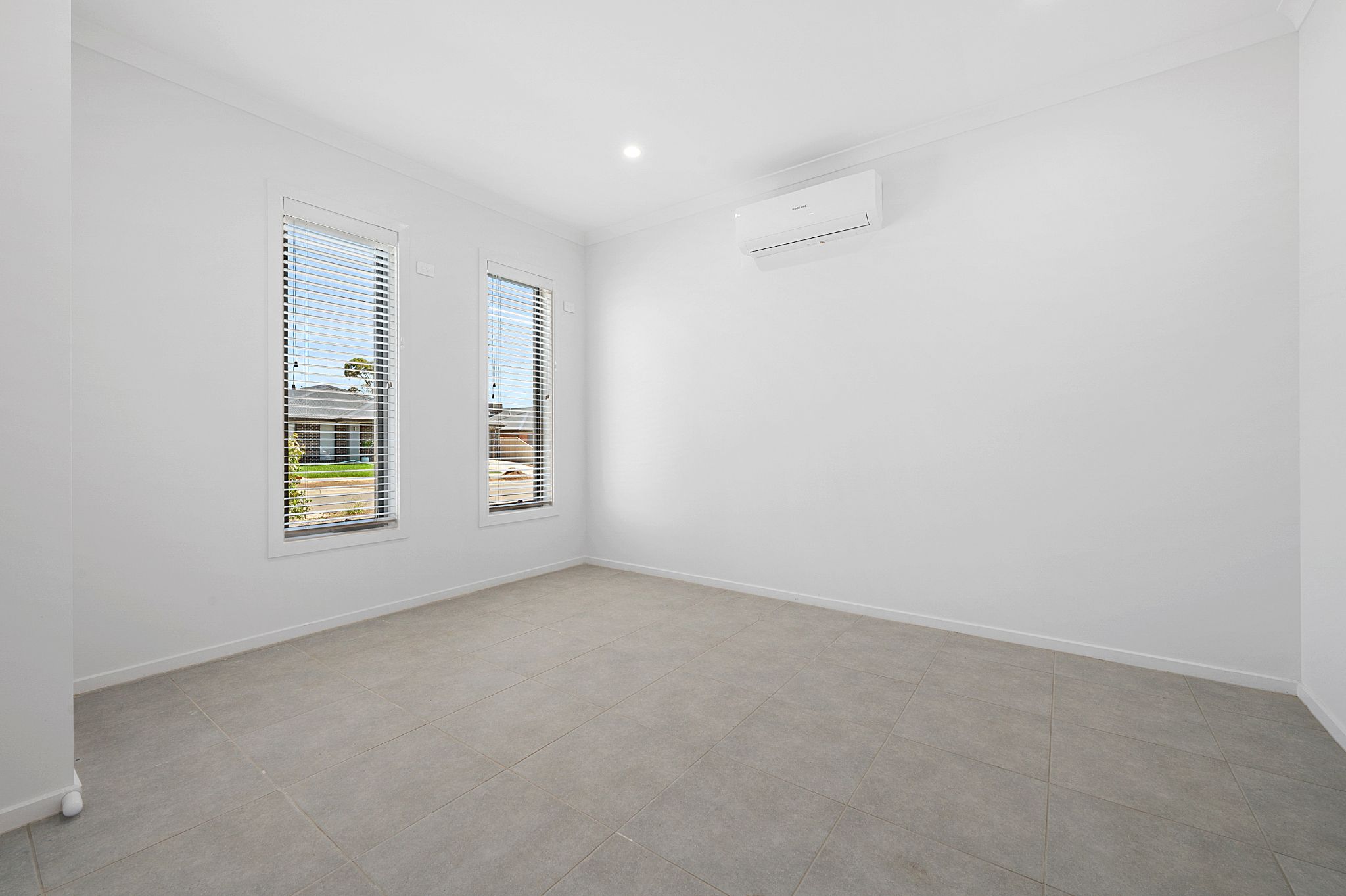 003 Open2view_ID856203-13__Dove_Avenue__Winter_Valley