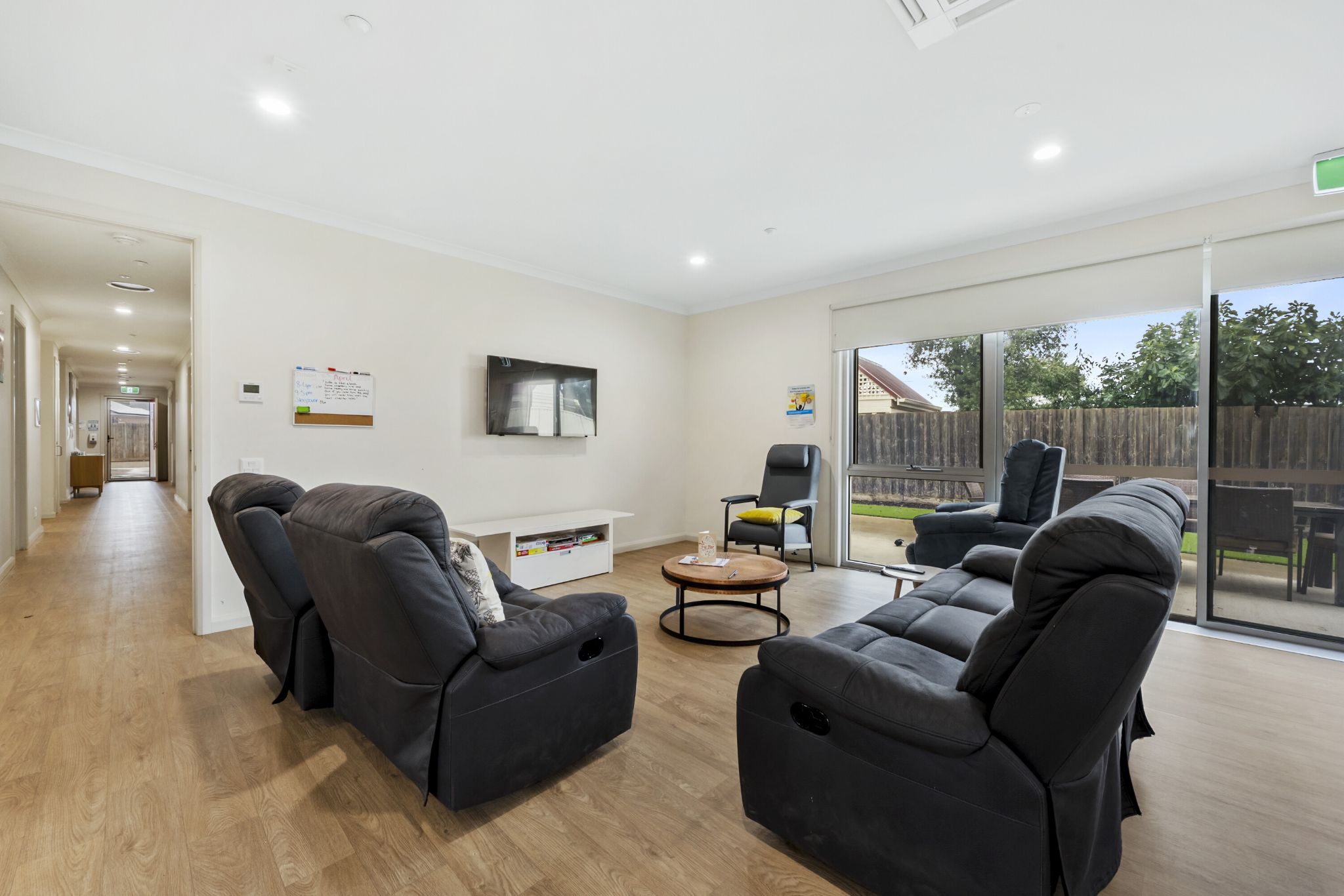 009 Open2view_ID876086-11___14_Cardigan_Close