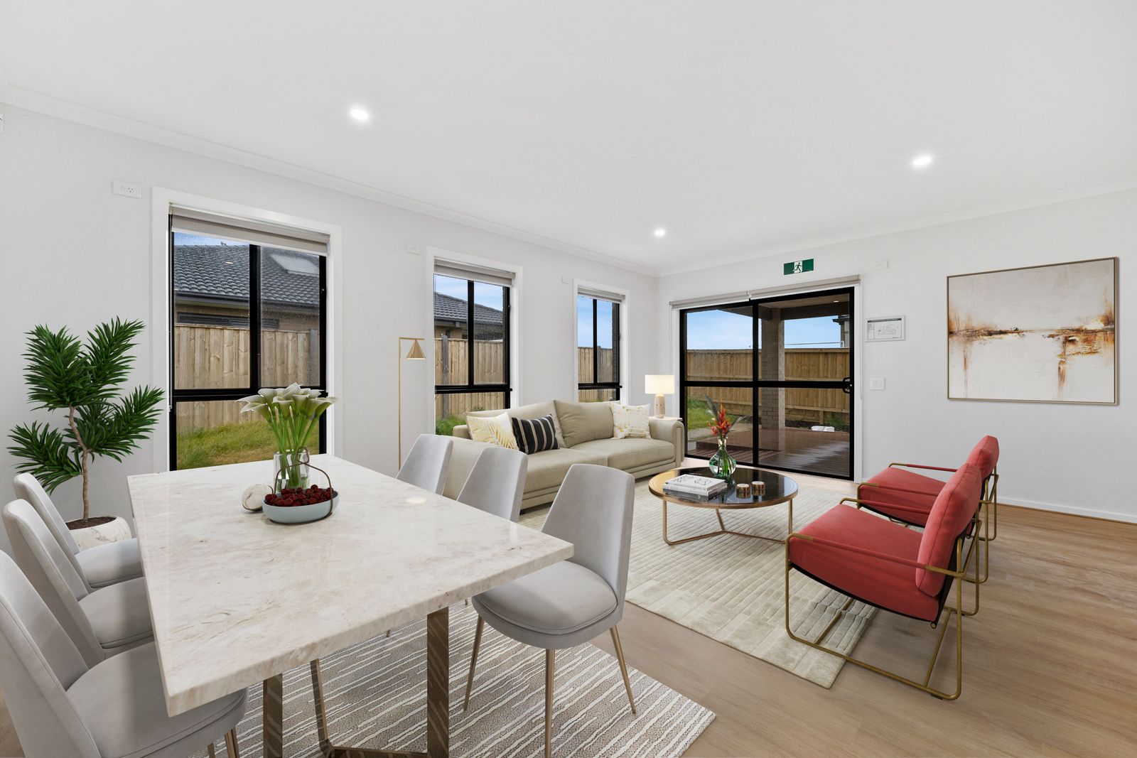 008 Open2view_ID835241-40_Whiteside_Street