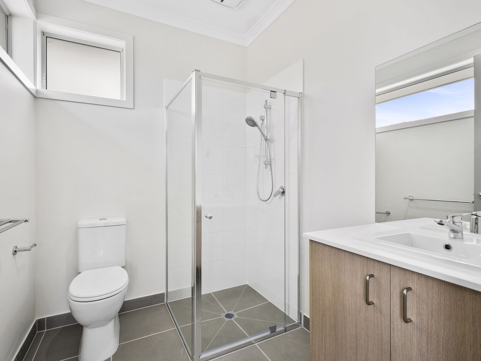 31 Spirit Blvd  Cranbourne East (6)