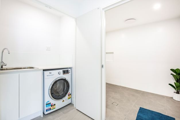 Laundry room 1a