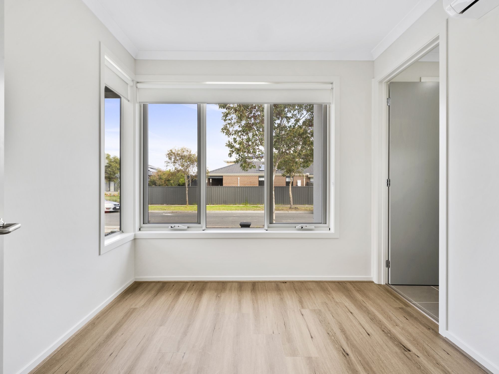 31 Spirit Blvd  Cranbourne East (11)