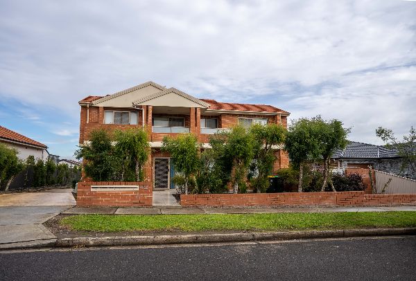 U3 42 Avoca St Yagoona 24