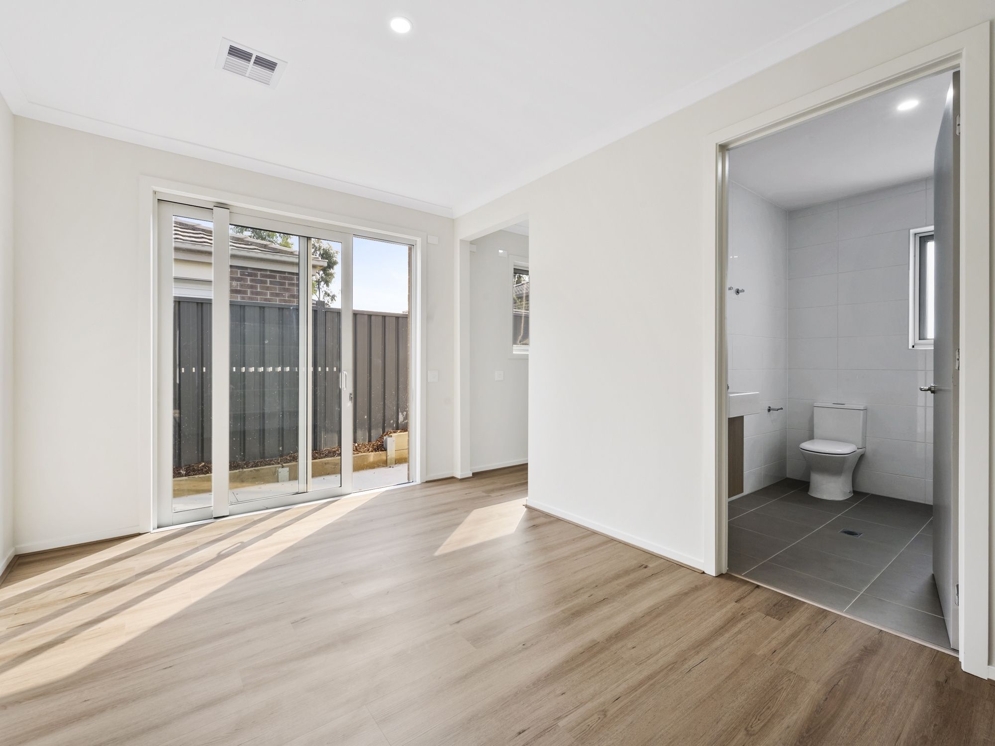 31 Spirit Blvd  Cranbourne East (1)