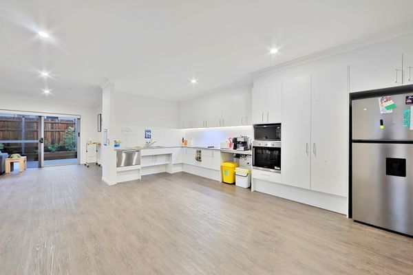 2   Conservation Dve 46 - Kitchen