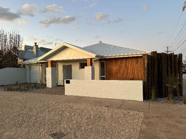 18 Anderson Street Werribee Street View 2