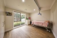 SIL045 LR-BilambilHts-communal-bedroom5