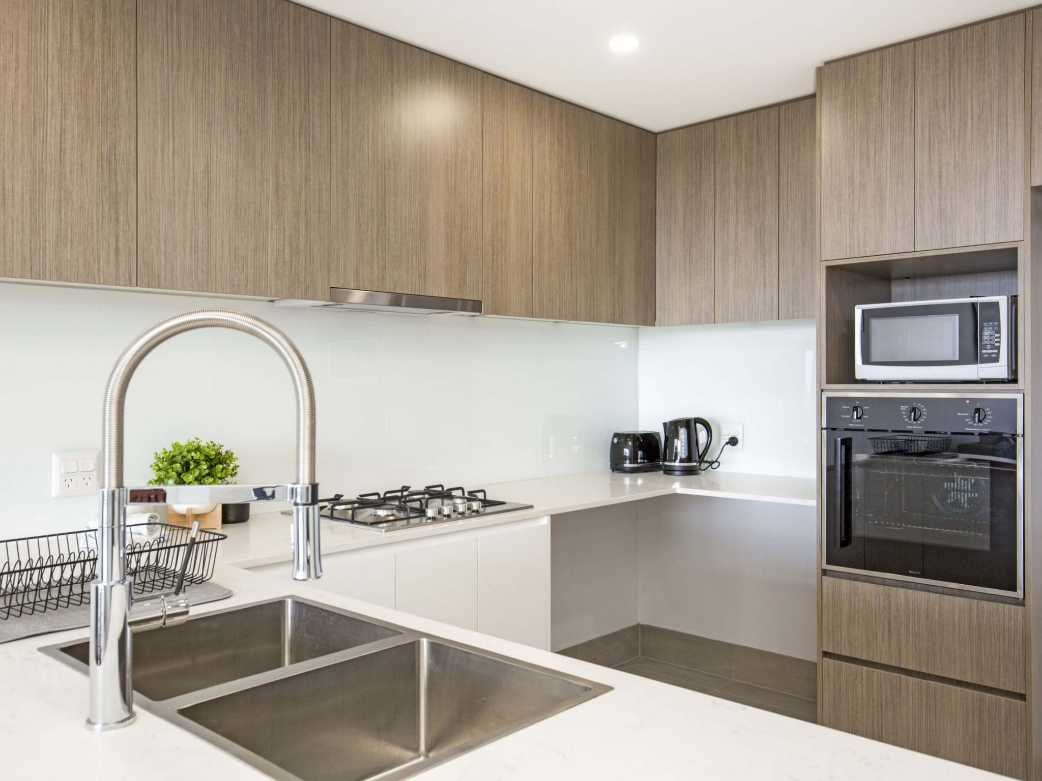 635f1077f95dcc6f2b37cf09 Wollongong – 3