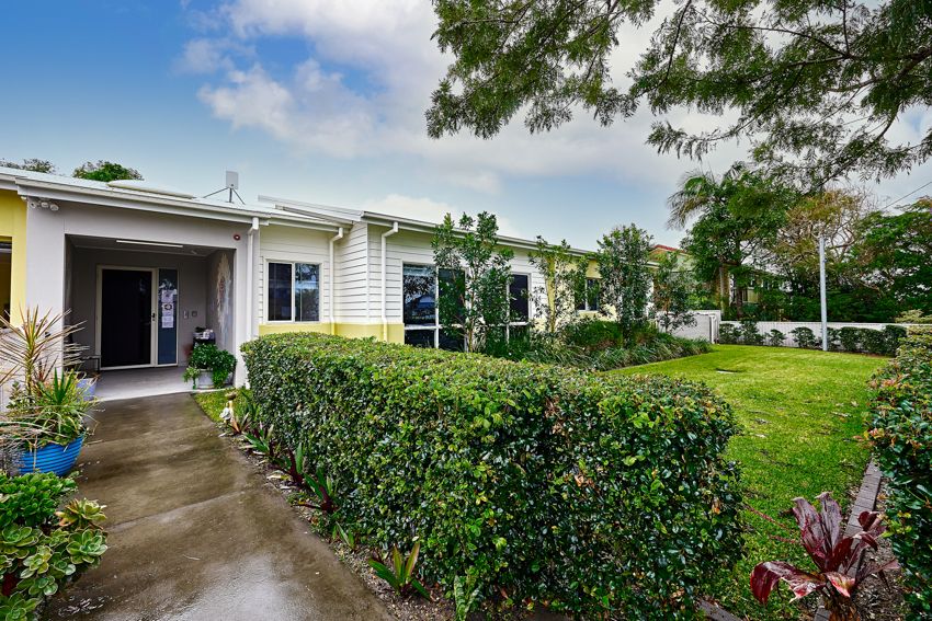 SIL045 LR-BilambilHts-exterior2