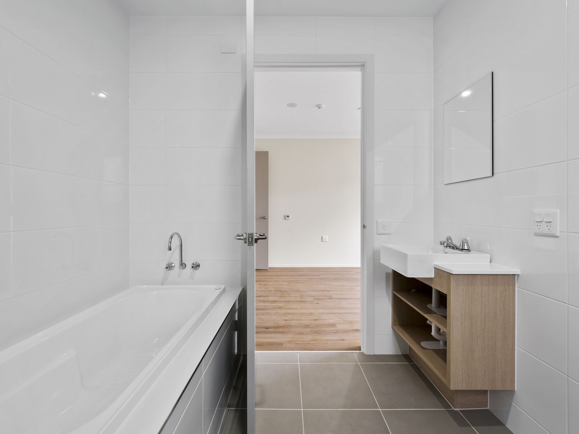 25 Nightmarch Street  Officer (2)