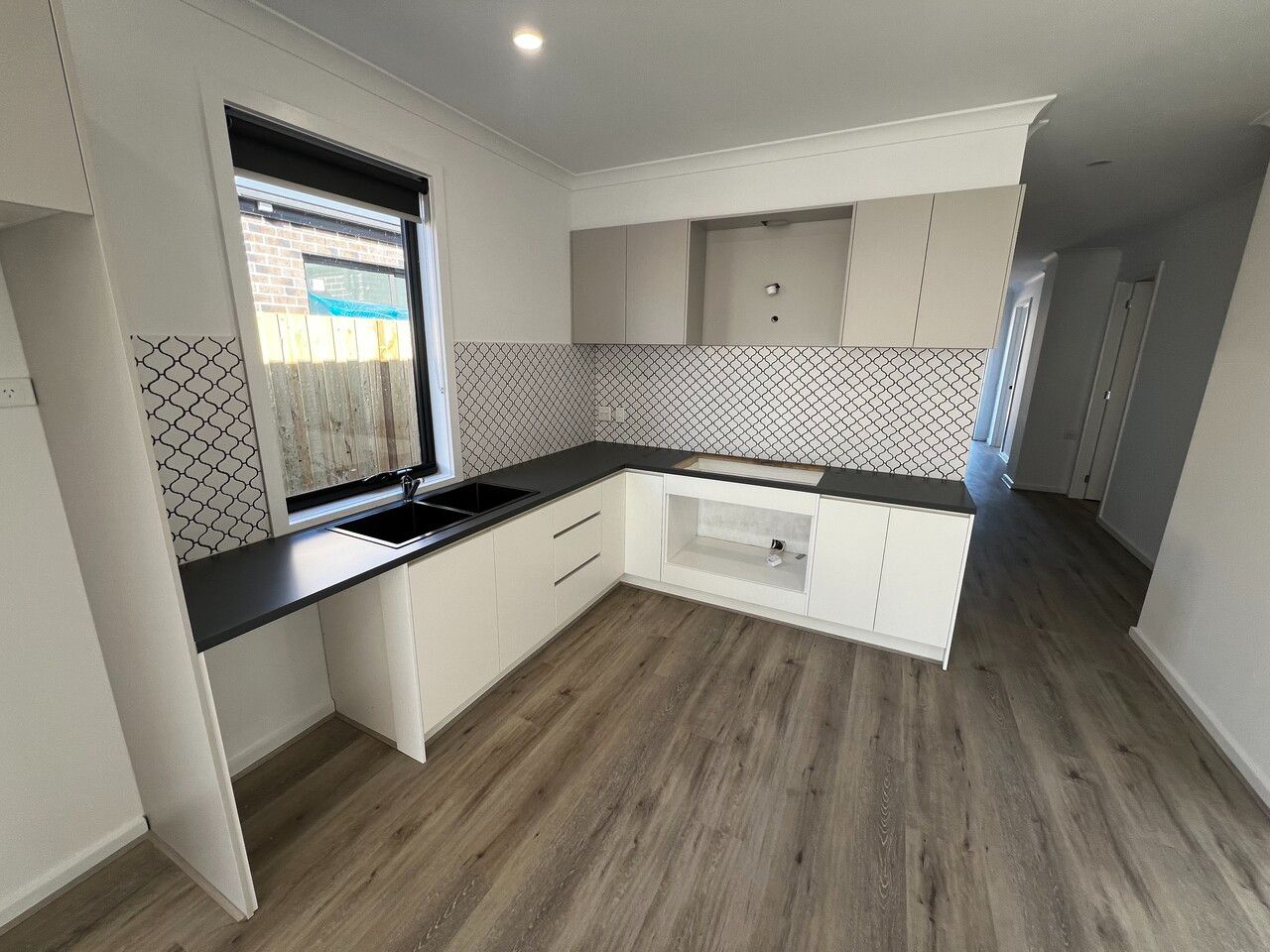 large Media 1-8FD6E7E3-0692-48B2-BBC2-B0F1BBB8A937