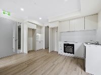 002 Open2view_ID884255-17_Nightmarch_Street