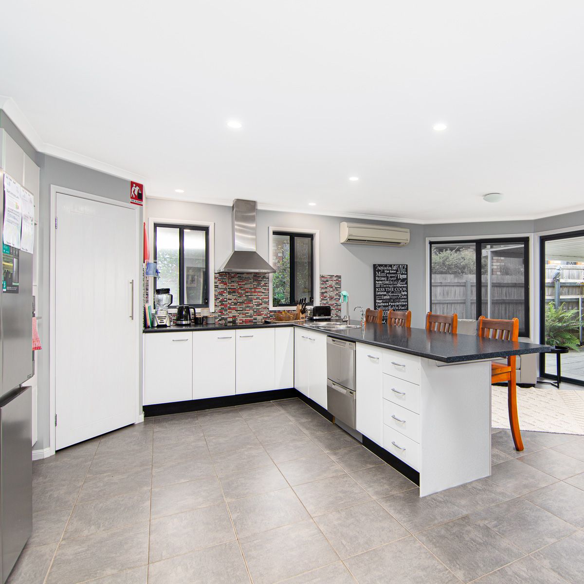 Ebony Crescent Redland Bay LRG   006b