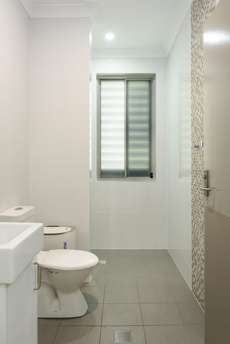 SILL038 LR-Fletcher-shared toilets2