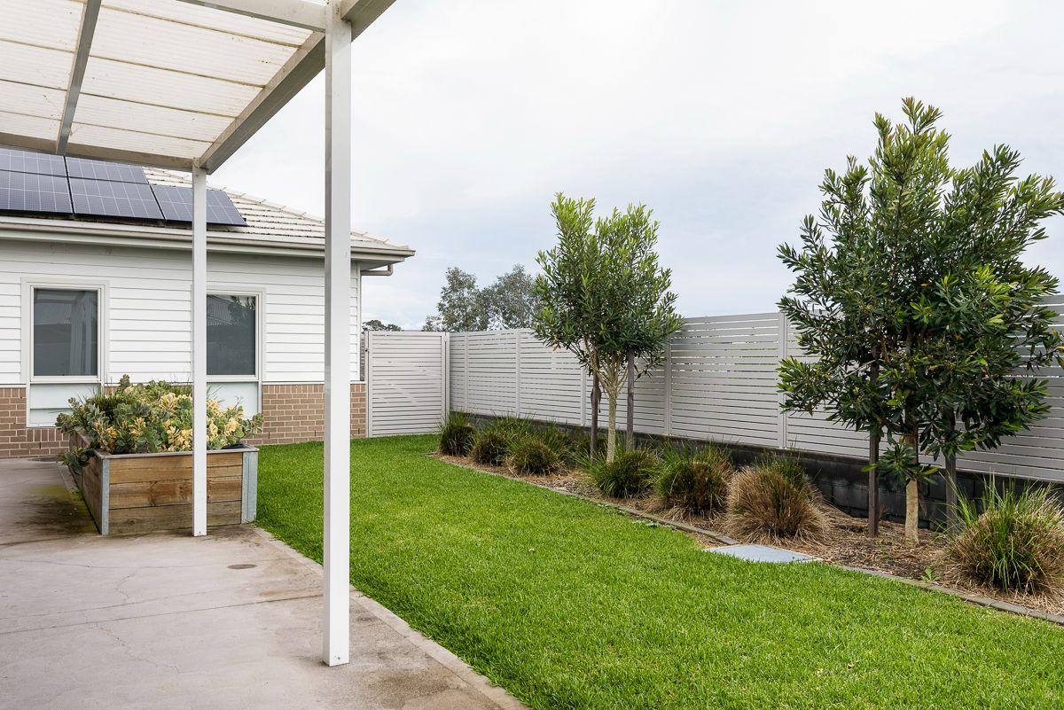 SILL038 LR-fletcher-backyard