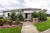 SILL038 LR-fletcher-outdoor