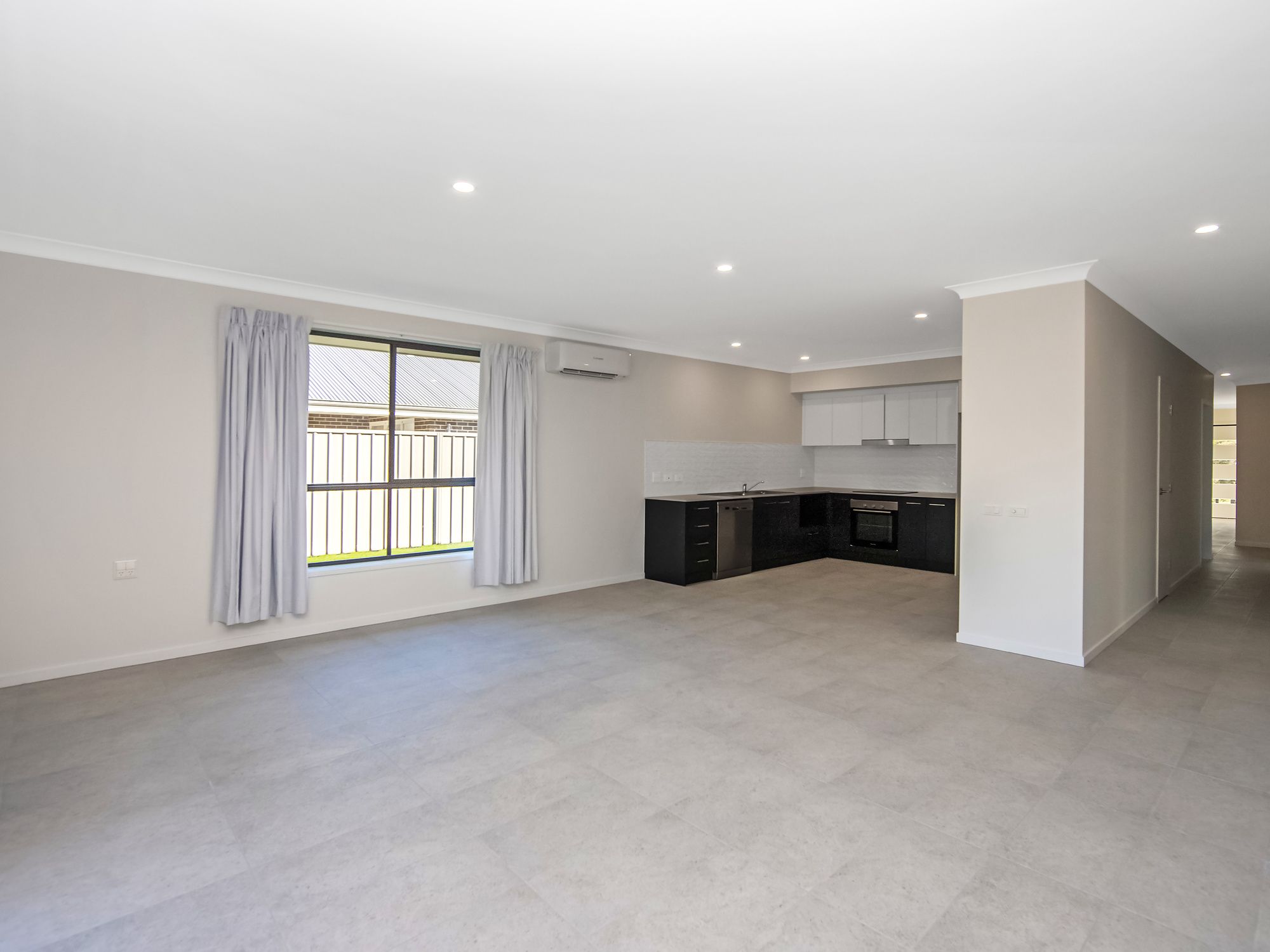 005 Open2view_ID886092-99_William_Tester_Drive