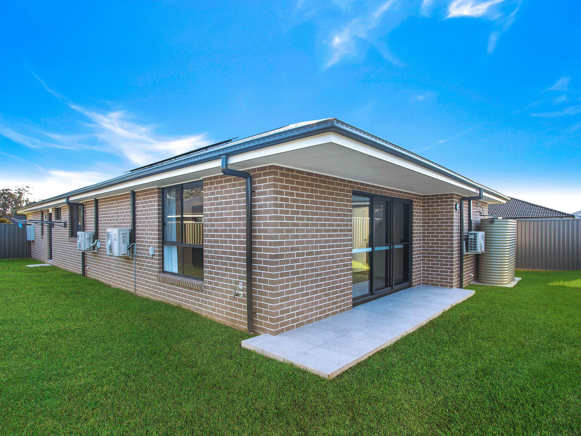 011 Open2view_ID886092-99_William_Tester_Drive