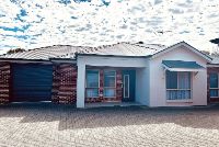 Front of home   Inkster - Taperoo